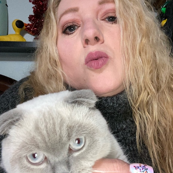 Meet your Posher, Karen - Picture 3 of 10